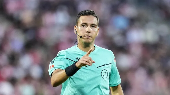 开云官网-Archivo VAR：主裁执法堪称灾难，吕迪格明显直红&amp;amp;攻击动作